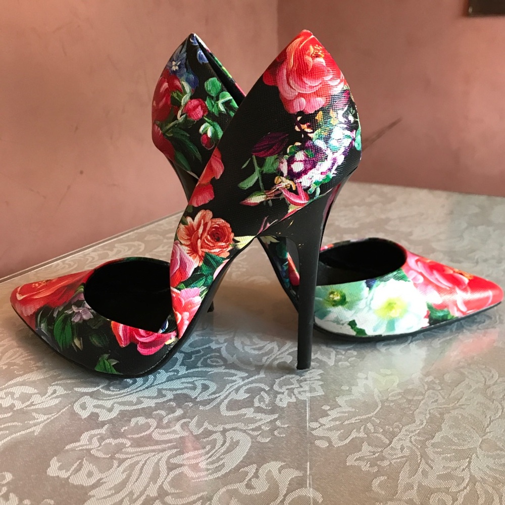 Steve Madden Vincible Floral Heels